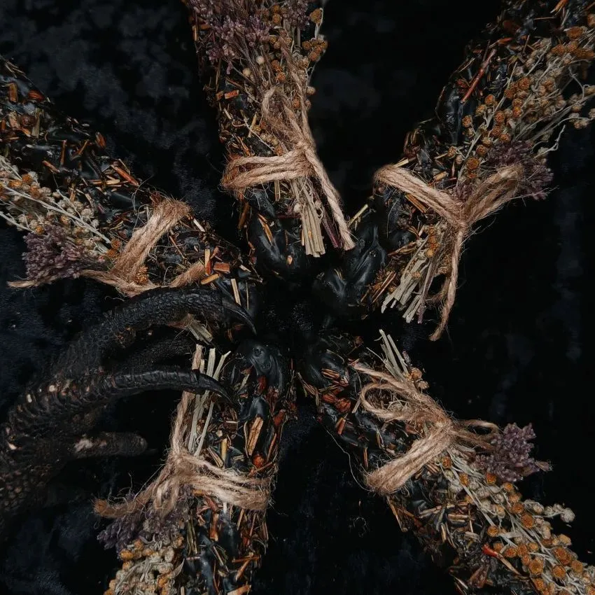 Свеча "Врата Нави"