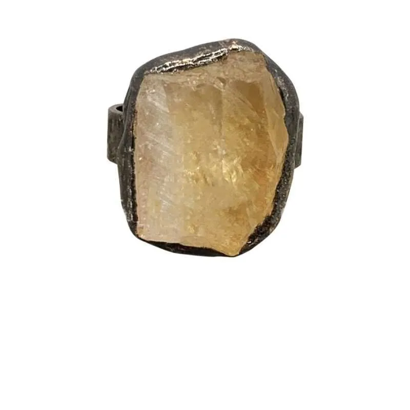 Кольцо из меди с цитрином "Денежный оберег"