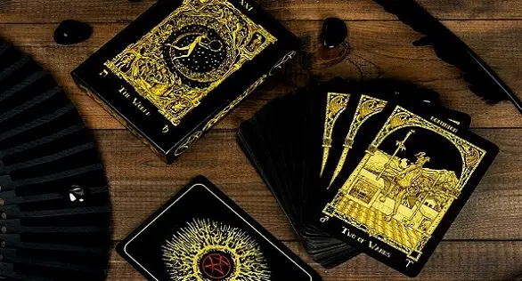 Темные колоды Таро: символизм и предназначение