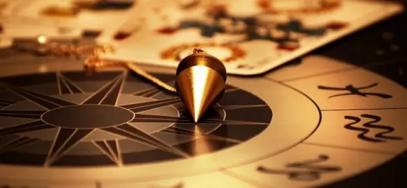 МАГИЯ МАЯТНИКА: КАК ИЗГОТОВИТЬ И ИСПОЛЬЗОВАТЬ МАЯТНИК