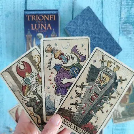 Таро "Триумф Луны" (Trionfi Della Luna Tarot), Патрик Валенса