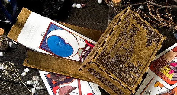 Значение аркана Маг Таро в различных раскладах