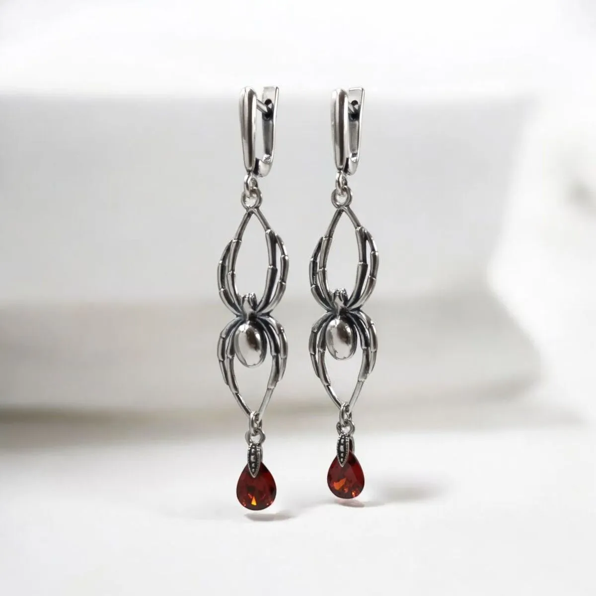 Серьги "Тень и рубин"