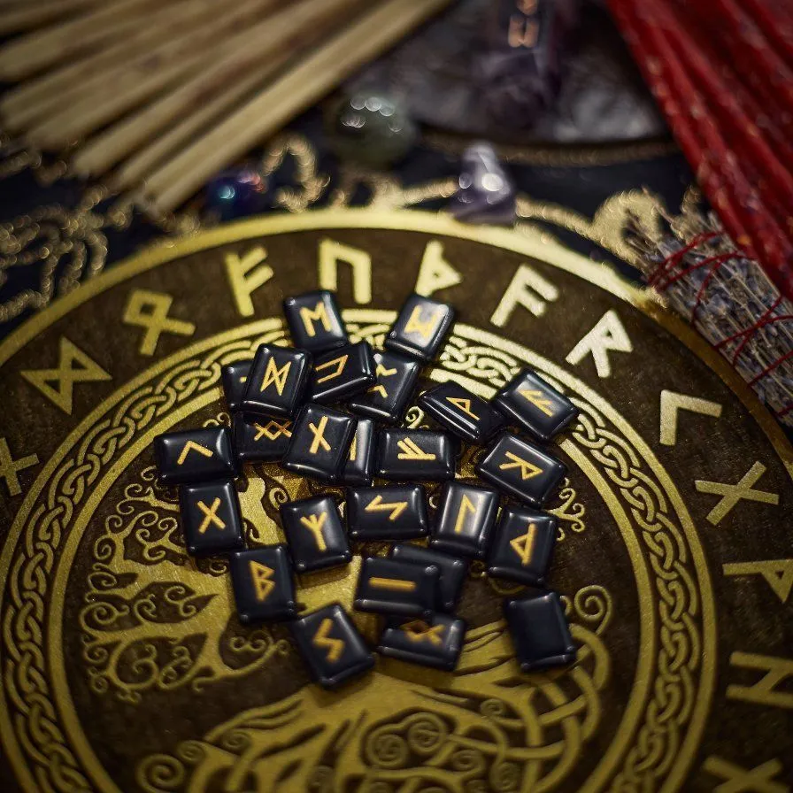 Набор рун из обсидиана, подарочная упаковка