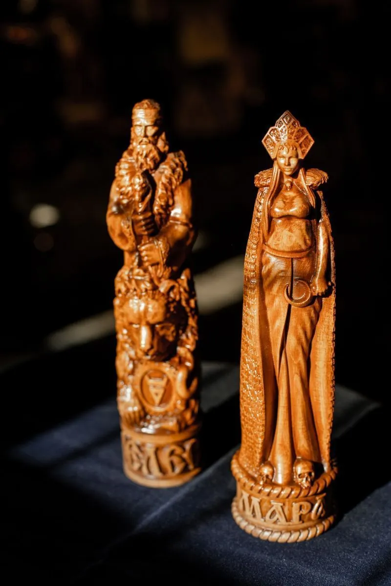 Алтарная статуэтка "Мара" из дерева