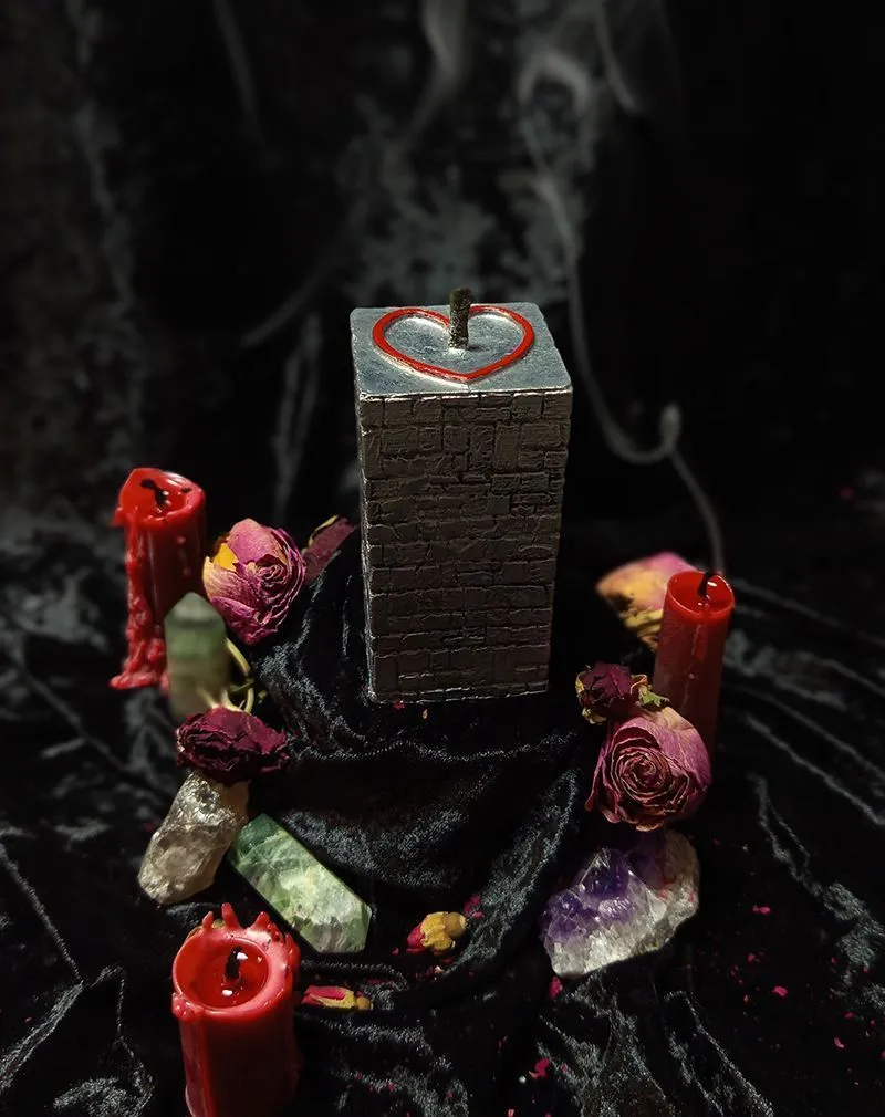 Свеча "Щит Любви"