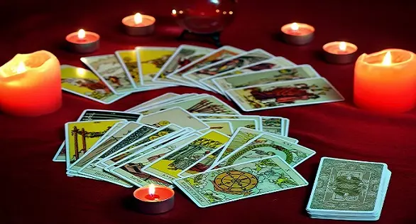 Расклады на картах Таро: как узнать будущее наиболее точно