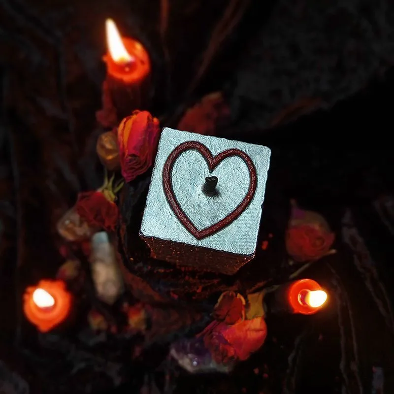 Свеча "Щит Любви"