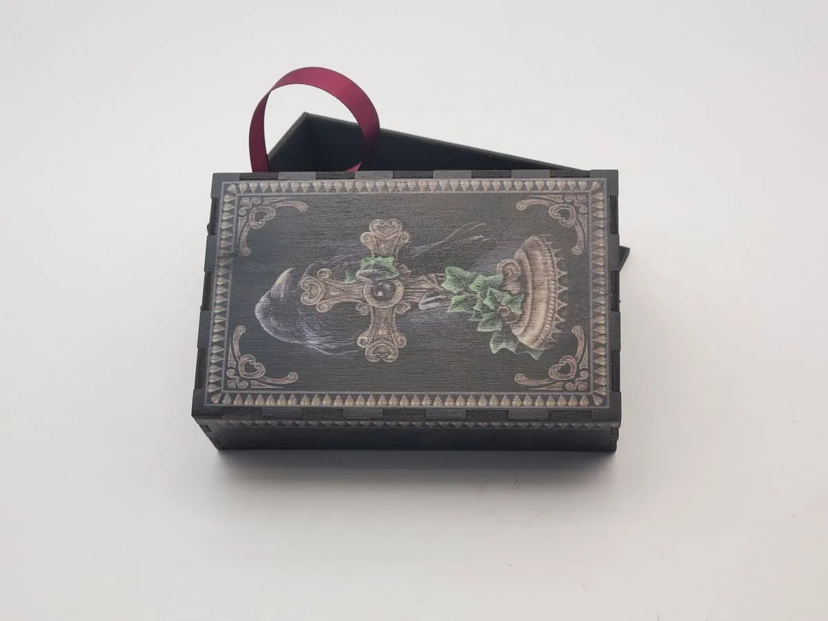 Шкатулка для Таро "Ворон и крест"