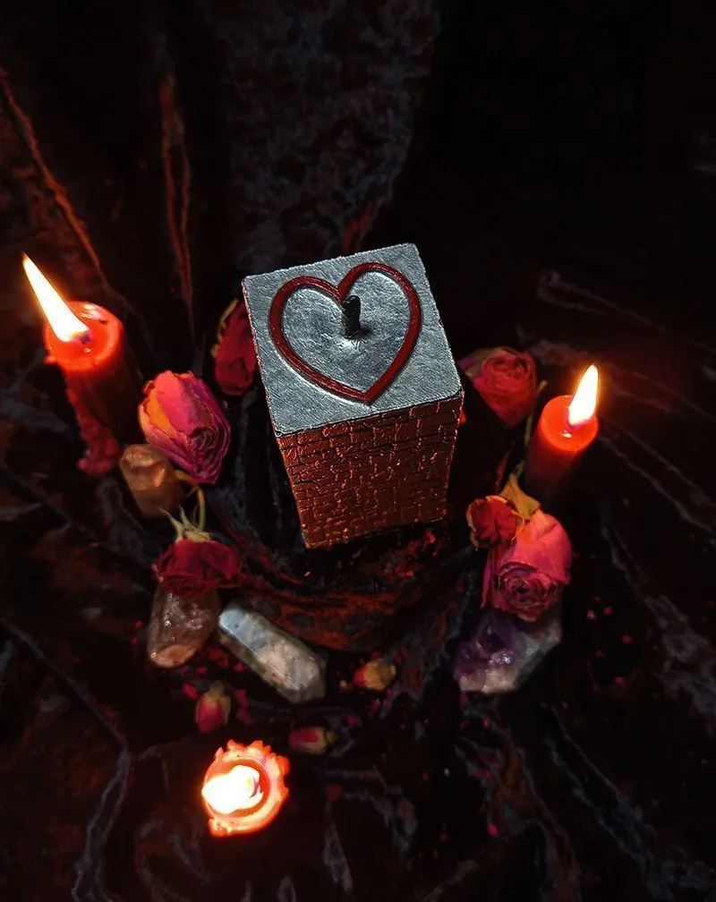 Свеча "Щит Любви"