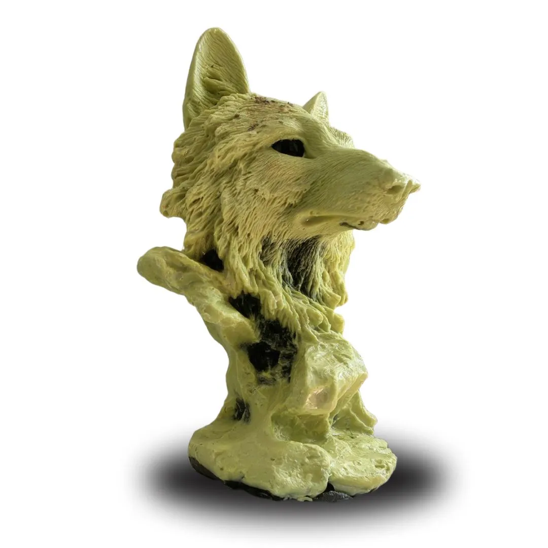 Свеча "Полярная Жемчужная Волчица – защита дома и семьи, благополучие детей"