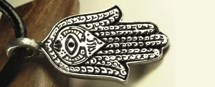 Какой выбрать оберег в машину