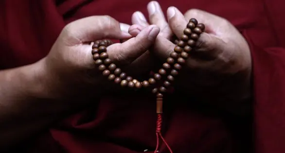 Как пользоваться четками в разных религиях