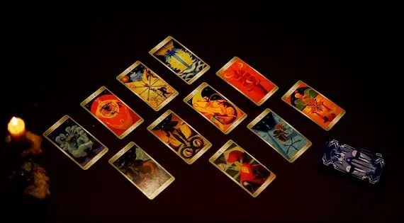 Как хранить, очищать и заряжать колоду для точного гадания на картах Таро Как хранить, очищать и заряжать колоду для точного гадания на картах Таро