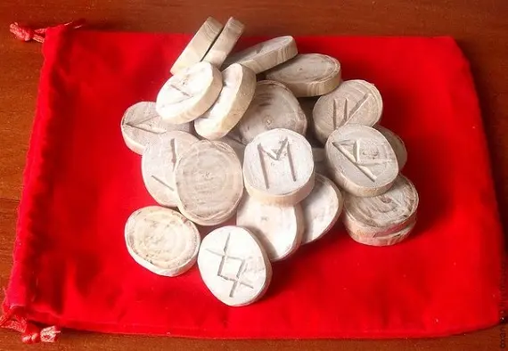 Рунический артефакт своими руками