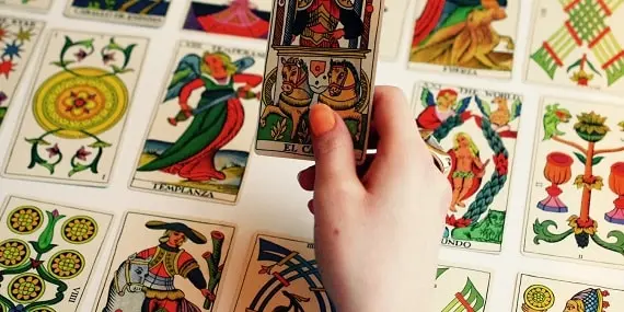 Значение карты Колесница Таро в сочетании с другими картами