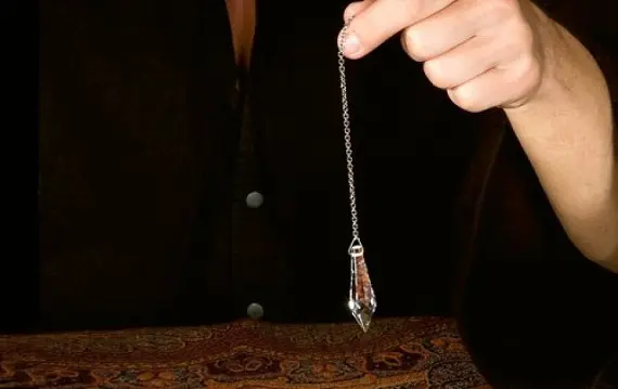 Принцип действия гармонического маятника