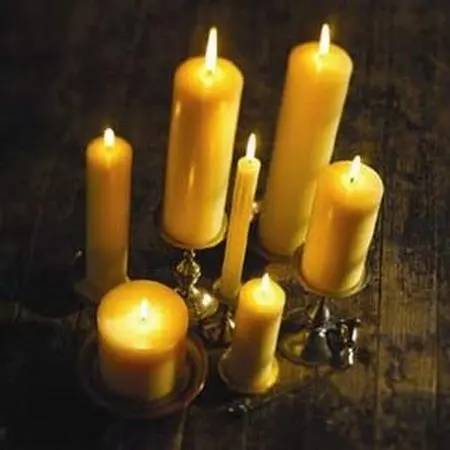 Желтая свеча