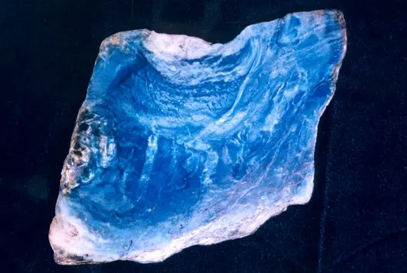 Голубой или синий нефрит