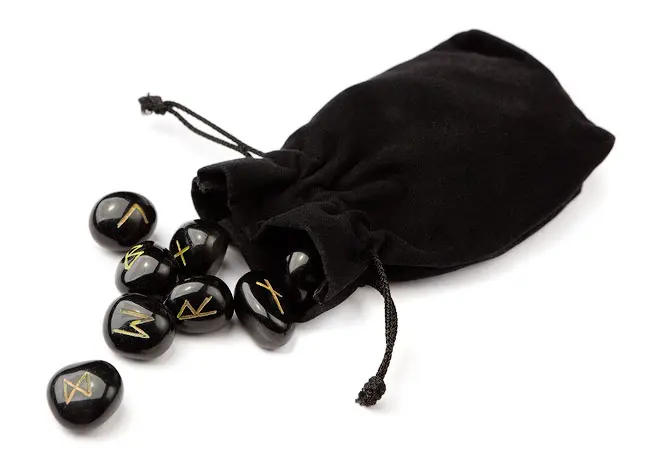 Руны из агата