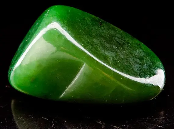 Влияние камня нефрита на знаки зодиака