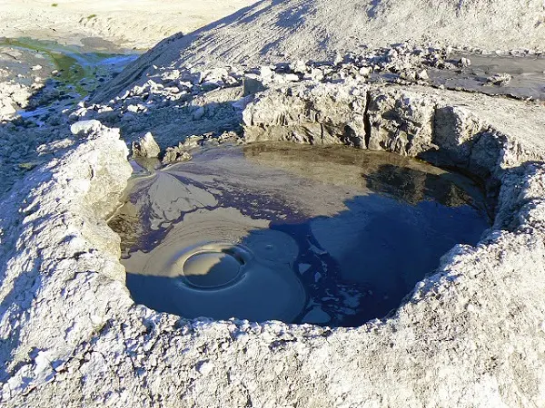 Вулкан Шуго