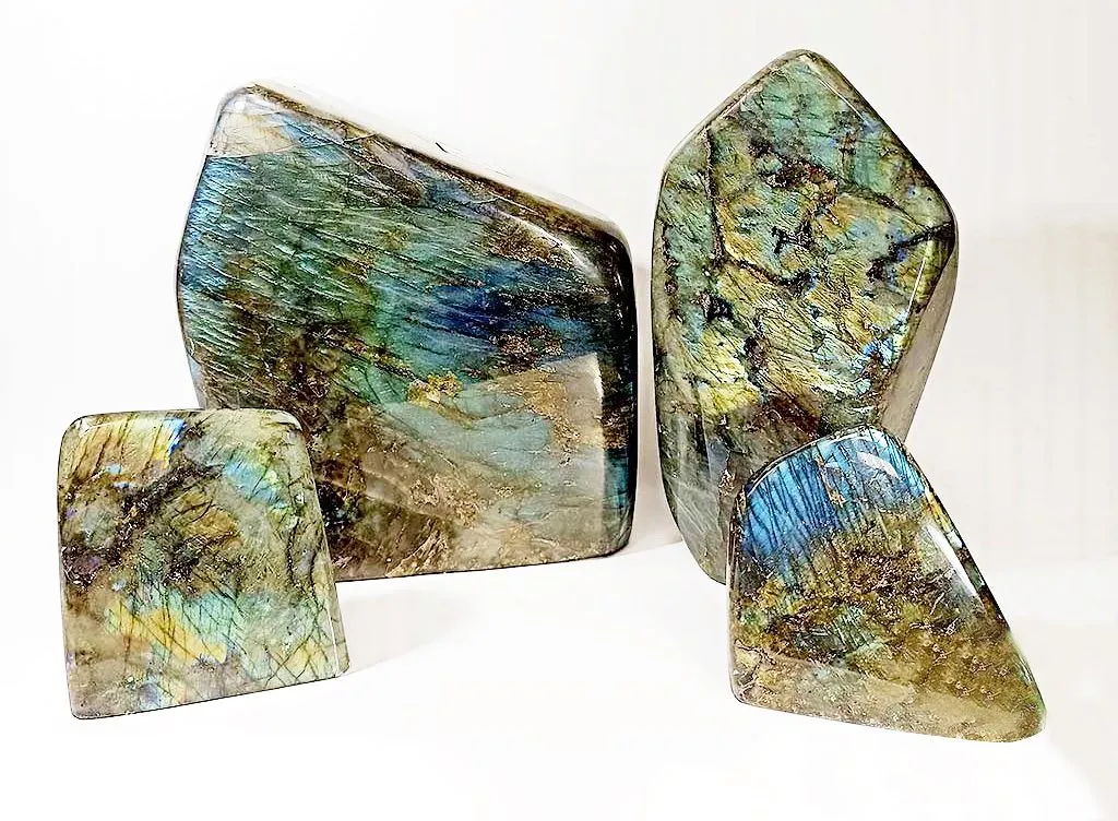 лабрадорит полированный.jpg