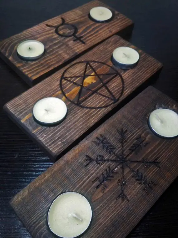 Деревянные подсвечники