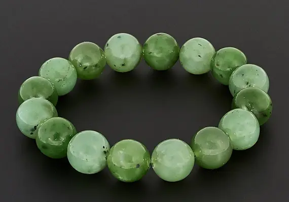 Зеленый нефрит