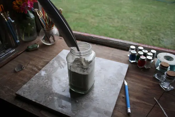 Как заточить перо для письма3