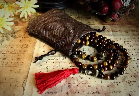 Четки из натуральных камней_нюансы при покупке Четки из натуральных камней_нюансы при покупке