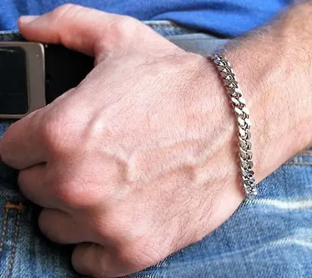 Влияние серебряной цепочки на мужской организм Влияние серебряной цепочки на мужской организм