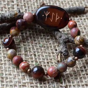 Рунический браслет 